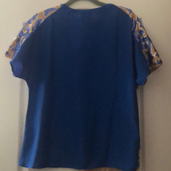 BRAND NEW TRACEY REESE SEQUINS T-shirt blouse - Picture 2 of 2